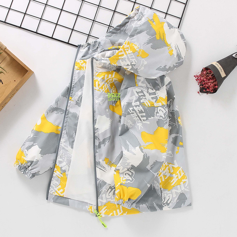男童连外套秋冬新风衣迷彩冲锋衣