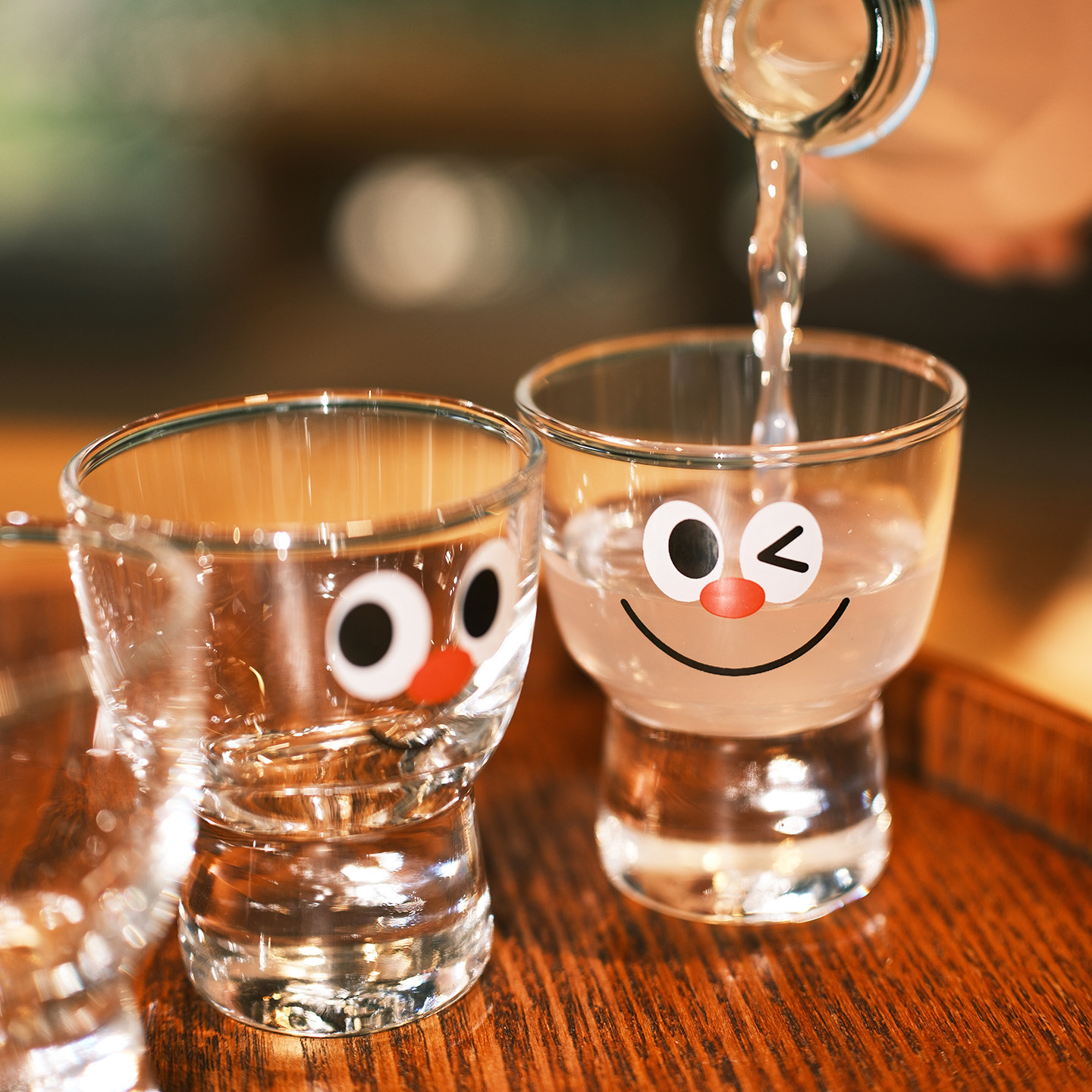 气泡招待所&lsquo;原创可爱表情包玻璃小白酒杯个性酒具烧酒杯果酒杯子