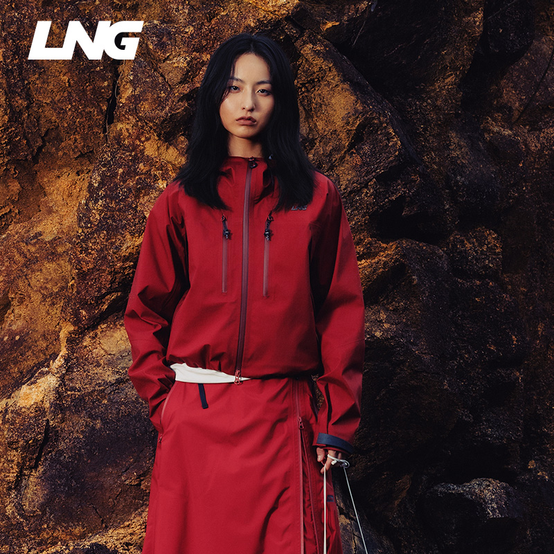 LNG25春夏新品女款户外登山徒步潮流工装风防水防风短冲锋衣