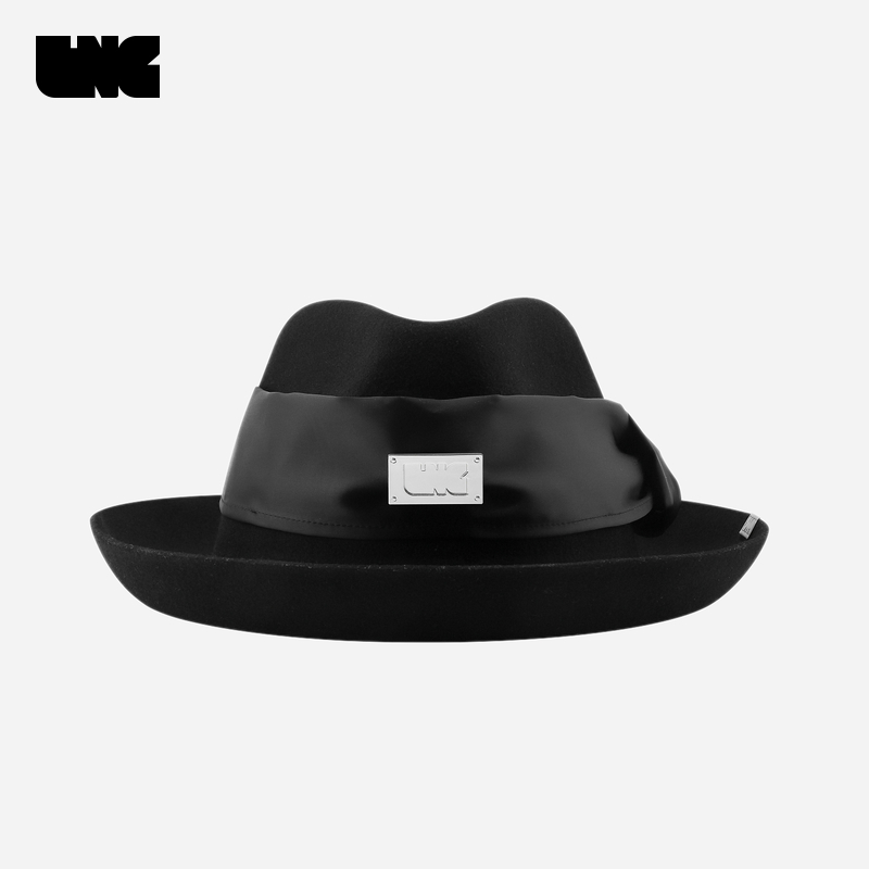 奢华质地、温柔触感、装饰带可拆卸