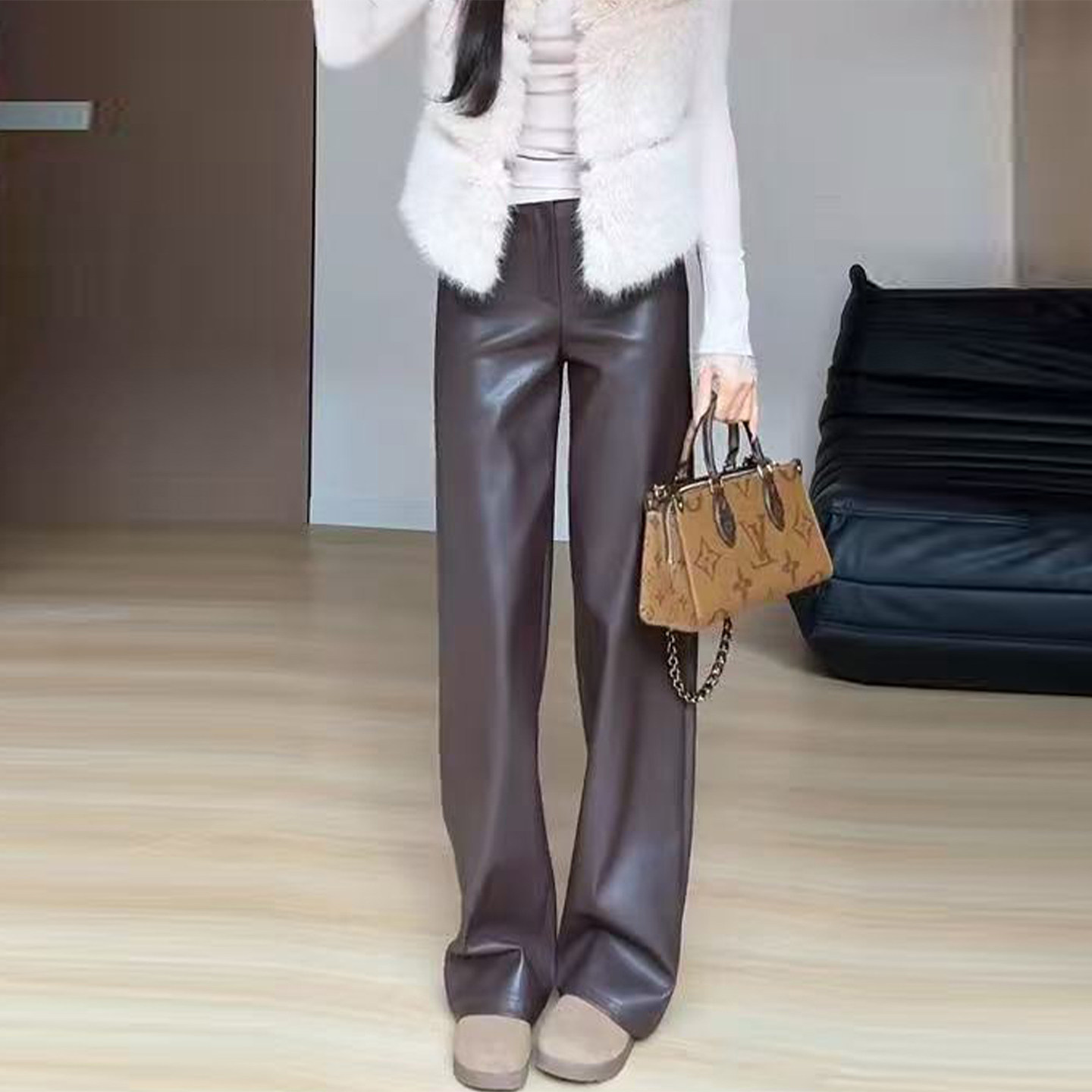 高街气质咖色哑光PU皮裤女2025秋冬加绒新款高腰直筒宽松窄版裤子,女装/女士精品,大码裤装,淘宝优惠券,粉丝福利购,淘宝优惠卷