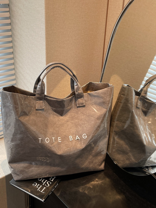 New Large Capacity DuPont Paper Transparent Waterproof Jelly PVC Tote Bag for Work, Commuting, Travel and Mother's Handbag - Thumbnail 5