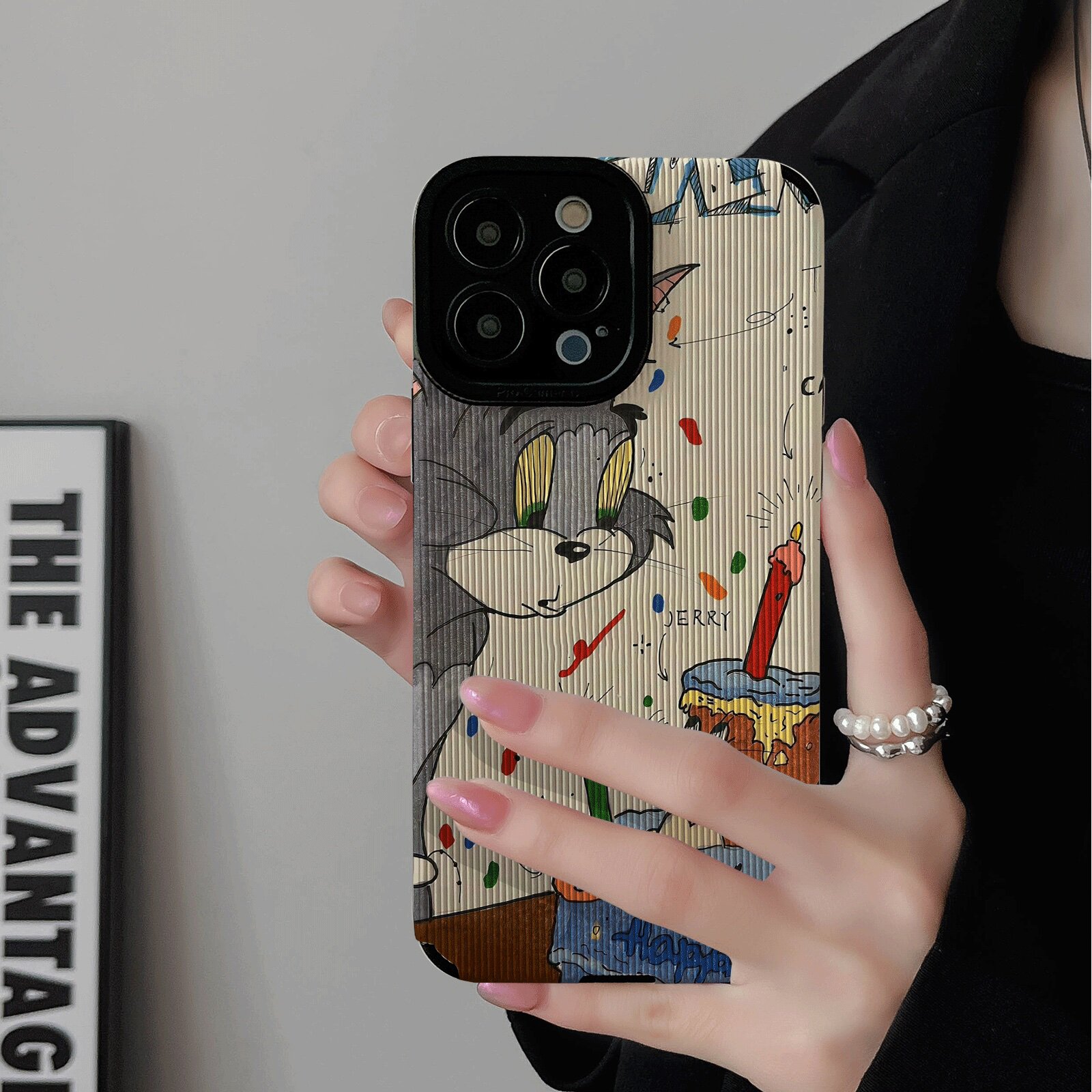 初绽适用苹果15/16生日蛋糕猫和老鼠iphone13promax手机壳12 11皮质软全包新款14pro潮女款xs高级17Air保护套