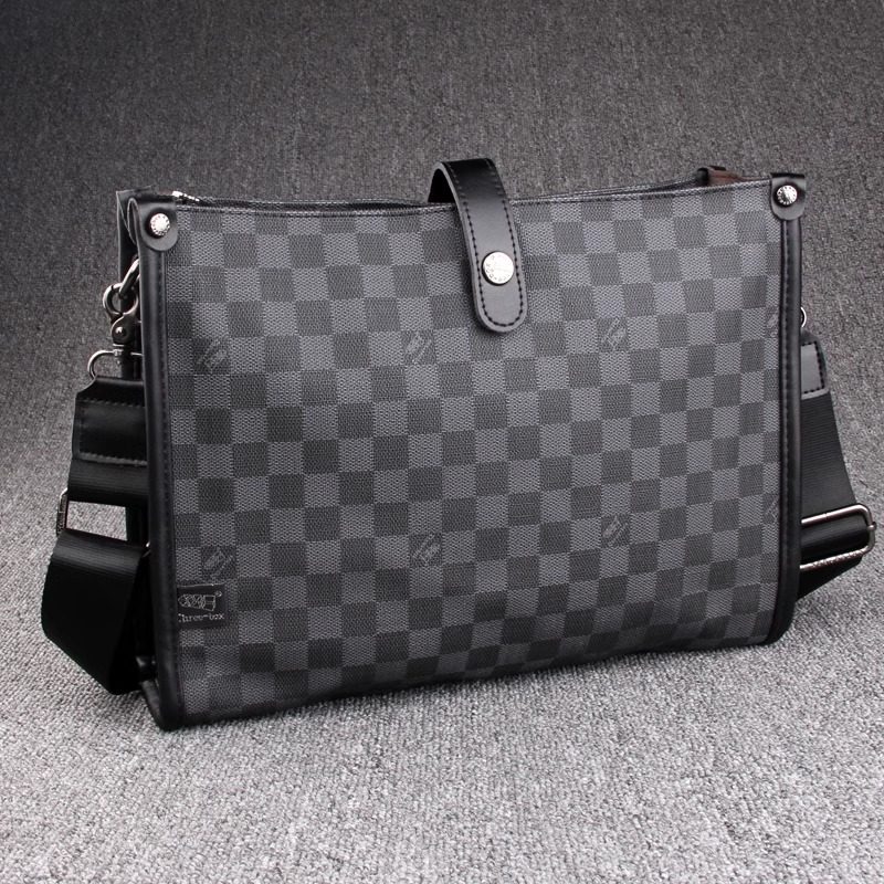 香港I.TGREG新款斜挎包男士真皮单肩包大容量格子潮包多功能男包