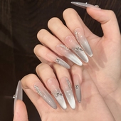 2026年新款 海蓝云雾手工穿戴甲长款 渐变雾霾蓝闪钻温柔高级感美甲