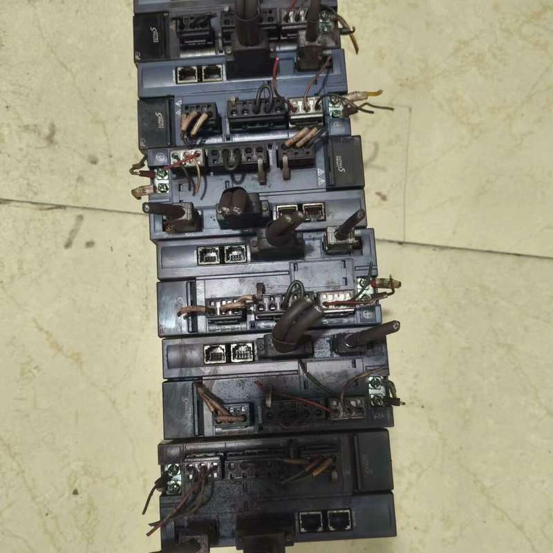 议价：富士驱动器RYH751F5-VV2   750W  实物图拍