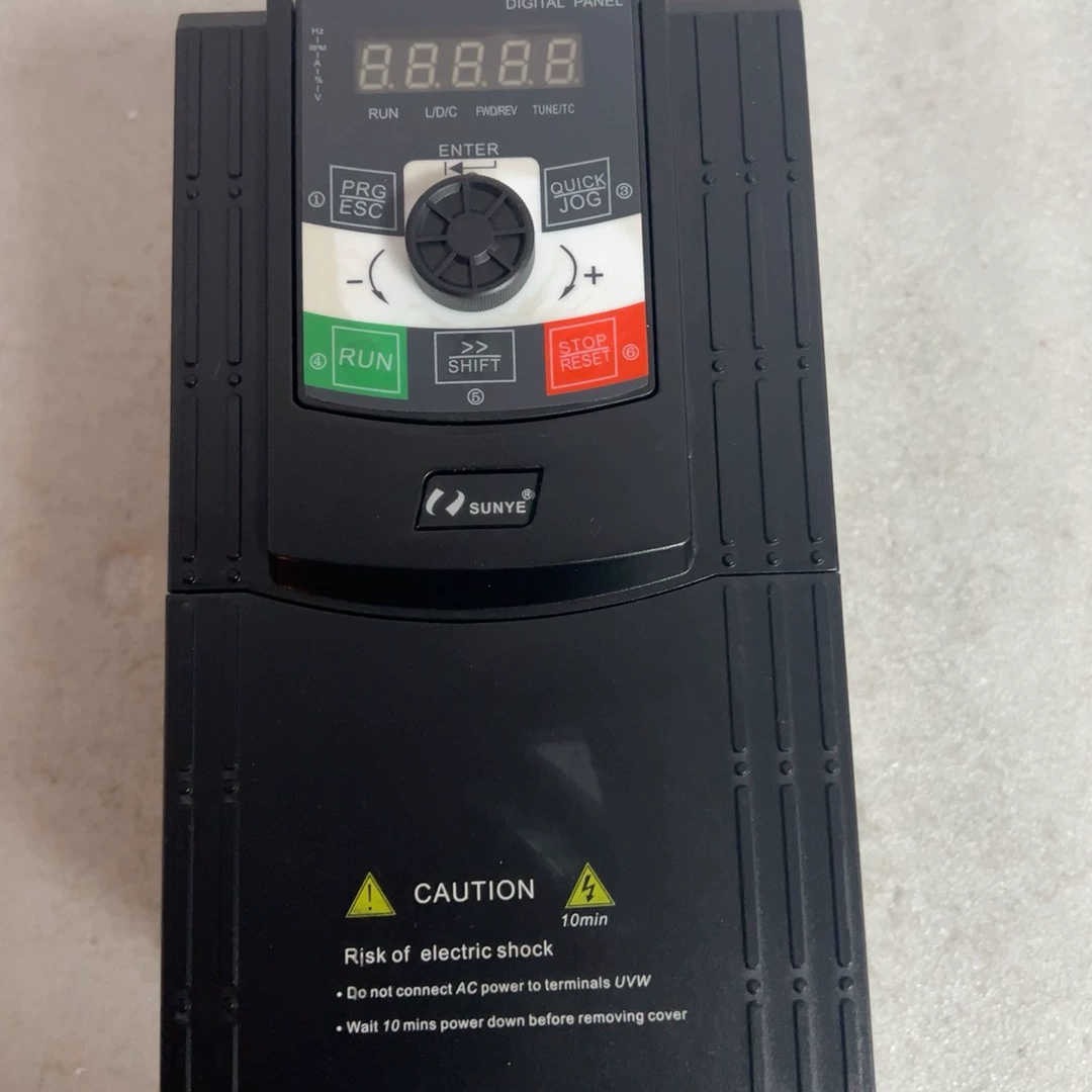 {议价}日业变频器CM530H-4T5R5GB/7R5PB，5.5/