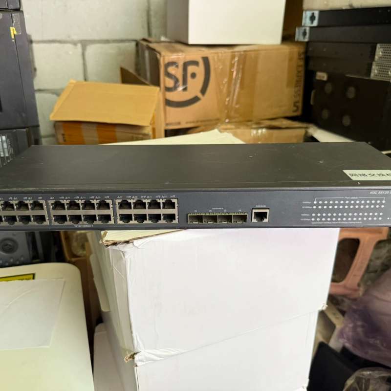 议价：H3 C交换机型号S5120--28P-WiNet成色如图功