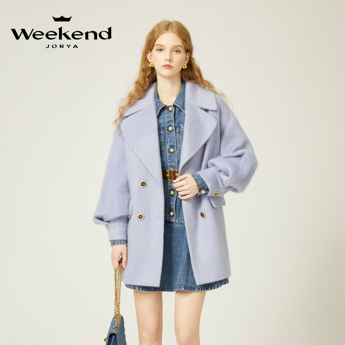 周末卓雅甜美甜美大翻领落肩捏褶