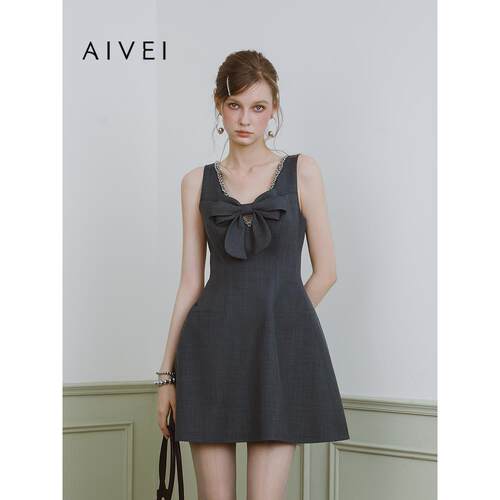 【格雷千金】AIVEI欣贺艾薇2025夏季公主风钉珠V领A版吊带连衣裙