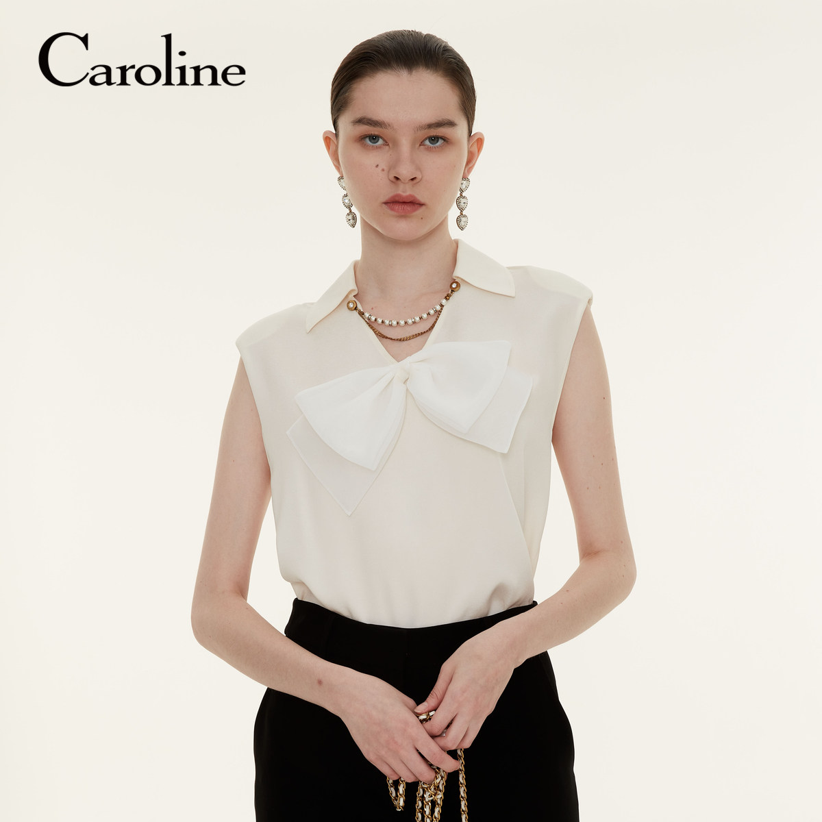 Caroline 商场同款夏季新款V领无袖蝴蝶结雪纺衫P621901C