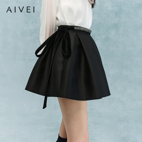 AIVEI欣贺艾薇2025冬季新减龄立体感甜美蓬蓬伞裙半身裙XRV7Q40A