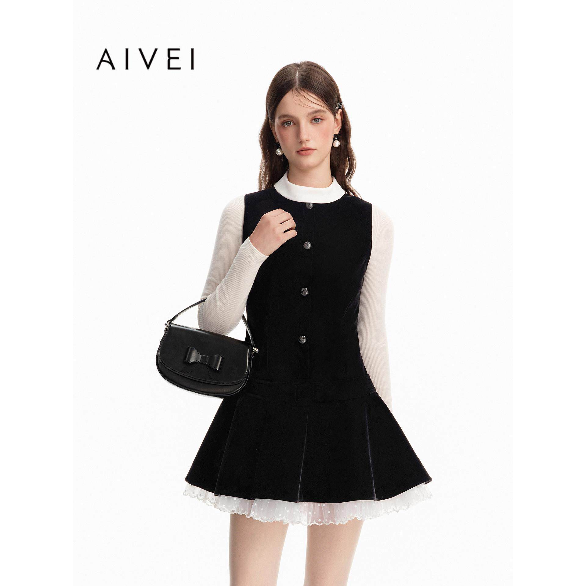 AIVEI欣贺艾薇2026冬季新千金风半高领无袖丝绒连衣裙XSV7L11B