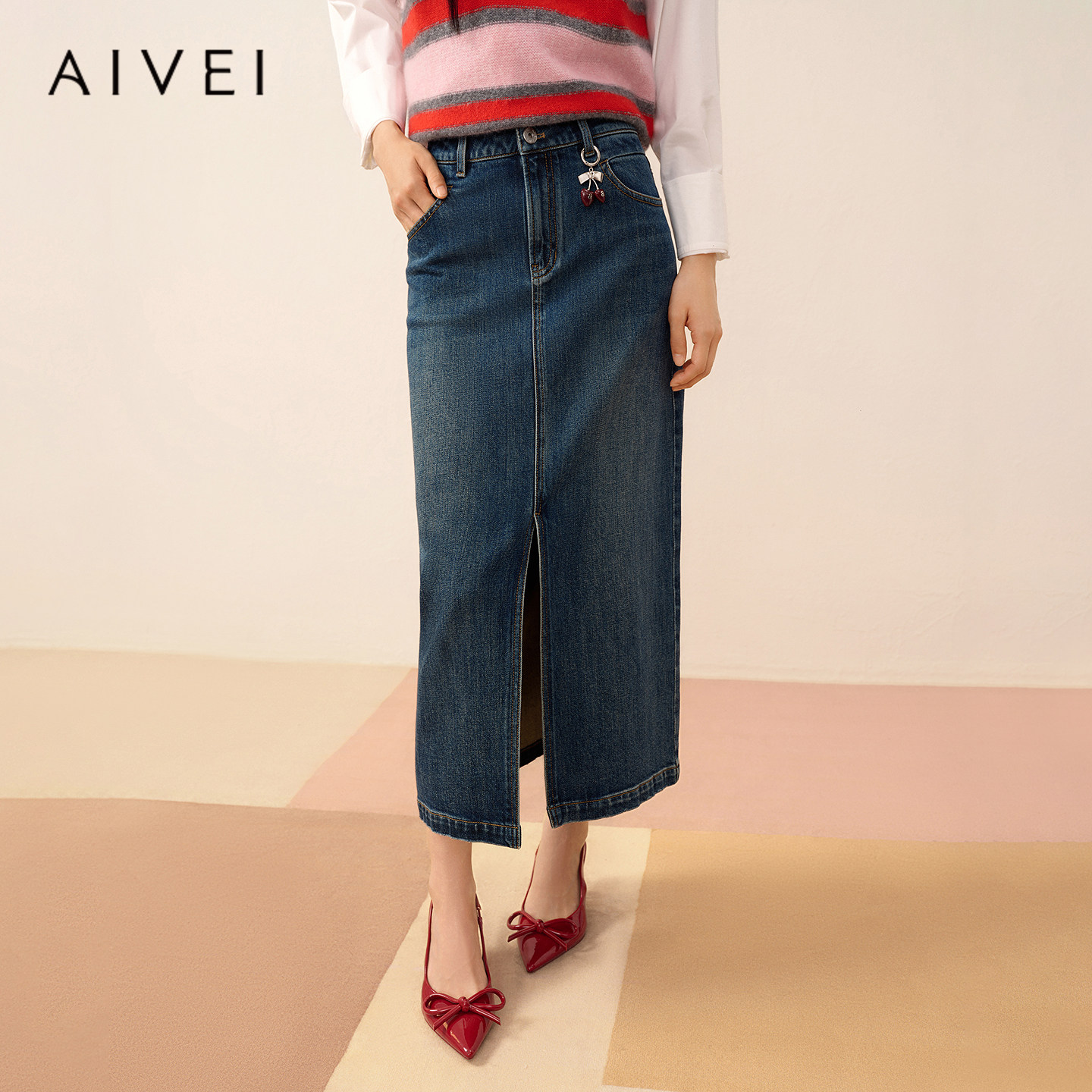AIVEI欣贺艾薇2026秋季新高腰直筒包臀裙开叉牛仔长裙XSV5Q01C