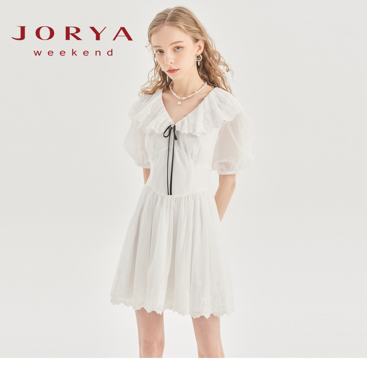卓雅周末24夏季新款绣花荷叶边领蝴蝶结泡泡袖收腰连衣裙EJWDBR40