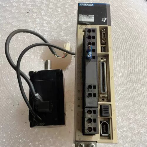 议价11套伺服驱动器+电机，型号SGD7S-2R8A00A0 02，配SGM7J-04AF