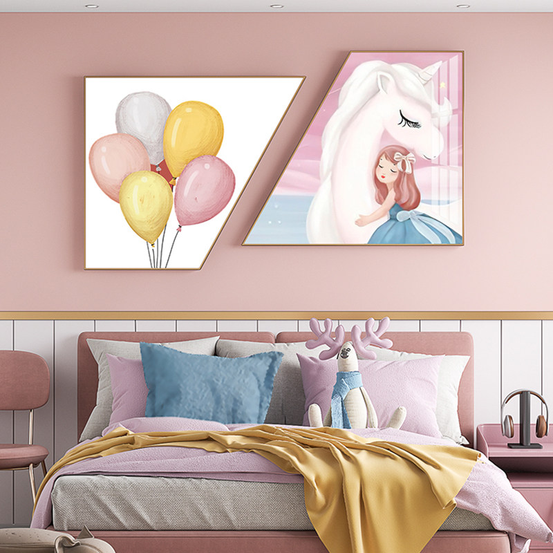 现代简约温馨男女孩卧室装饰画儿童公主房间卡通卧室创意梯形挂画