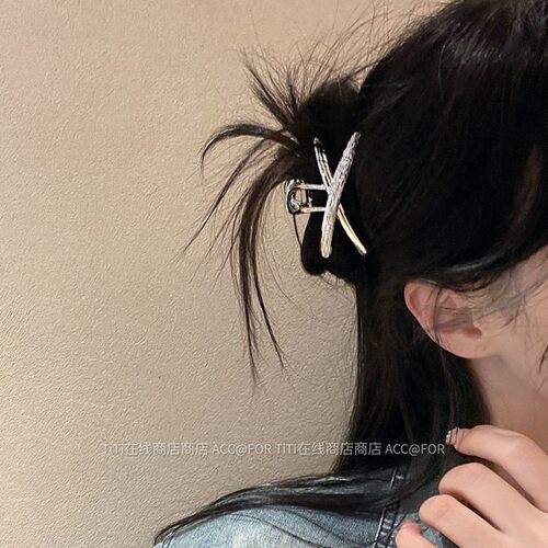 简约金属镂空抓夹y2k蝴蝶异形鲨鱼夹发尾夹子发饰Hair clip