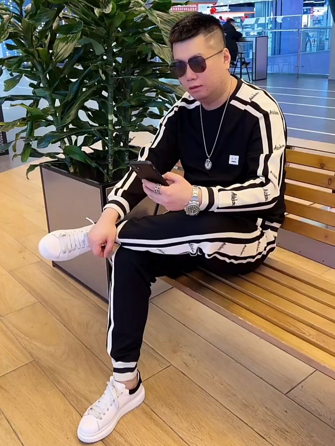 青年男士长袖春秋修身百搭舒适两件套