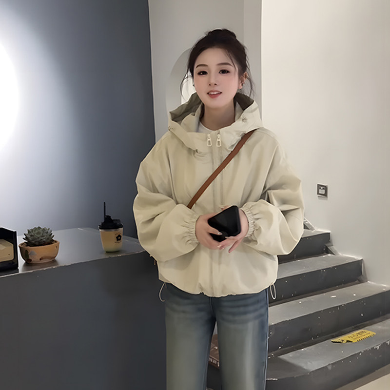 连帽冲锋衣女短款2025春秋新款小个子休闲高级感夹克外套时尚上衣,女装/女士精品,短外套,淘宝优惠券,粉丝福利购,淘宝优惠卷