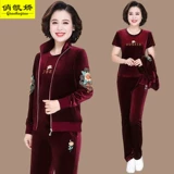 Осенняя куртка для матери, комплект, бархатный спортивный костюм для пожилых людей, в западном стиле, коллекция 2022, для среднего возраста, 3 предмета