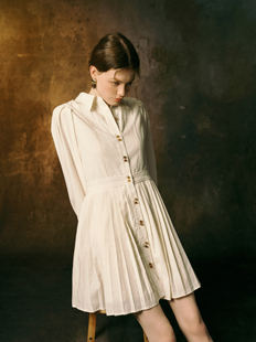 「明星同款」INGE 光影折纸 天丝麻羊腿袖收腰风琴褶排扣连衣裙