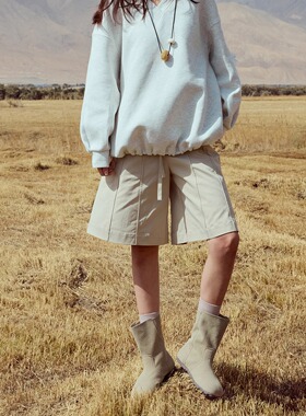 INGE 奶咖色高密斜纹工装腰部褶裥细节系带宽松阔腿五分裤短裤