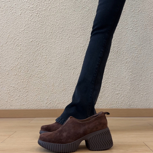 7.5cm小个子复古圆头松紧V口一脚蹬通勤厚底深口单鞋 软羊皮乐福鞋