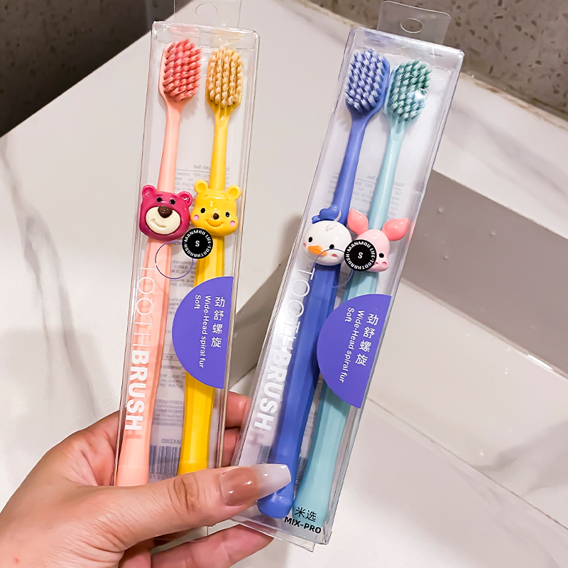 新款草莓熊日系炫彩螺旋毛宽头牙刷成人家用情侣款软毛牙刷卡通