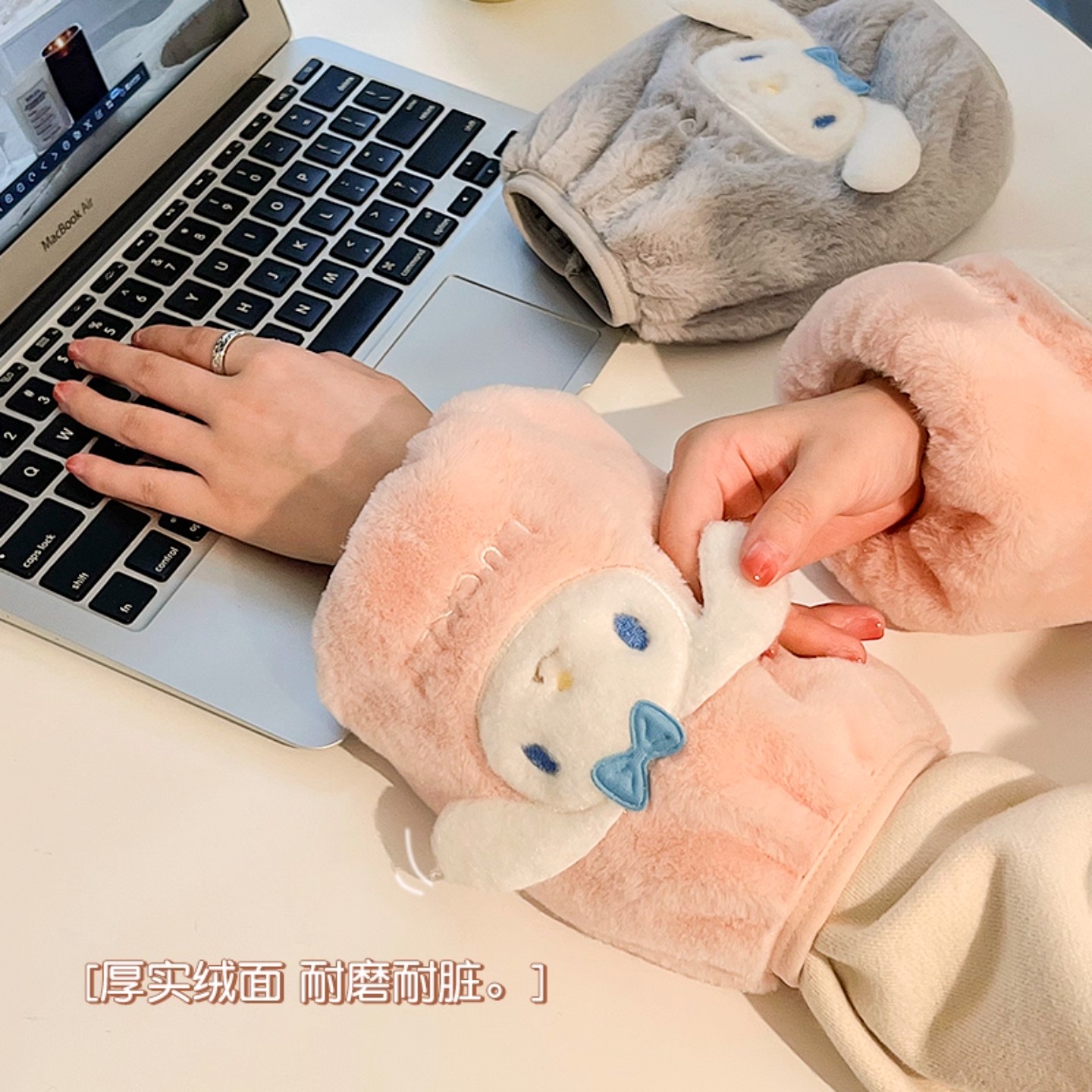 袖套女2025新款可爱护袖办公室工作干活短款套袖秋冬季羽绒服袖头