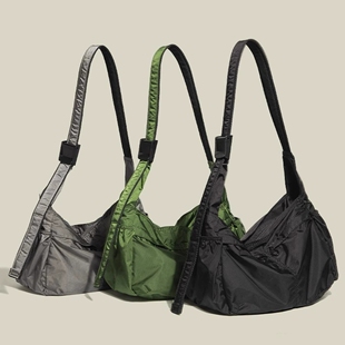 2026新款大容量通勤包休闲单肩尼龙托特包男女防水运动风斜挎包