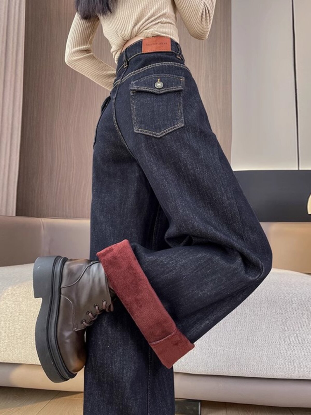 深蓝色加绒阔腿牛仔裤女冬季流行风格高腰显瘦加厚保暖直筒长裤子