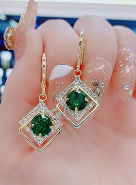 绿色水晶方形耳圈独特设计感小众耳扣款耳环高级感气质简约耳饰女