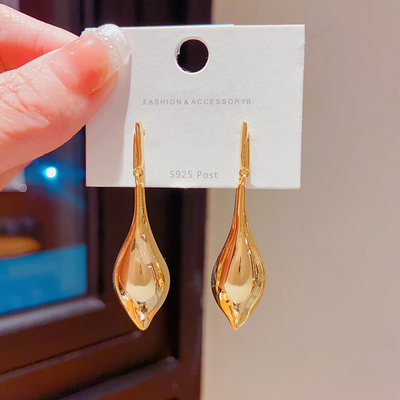 高级设计感董洁同款长款海螺耳环