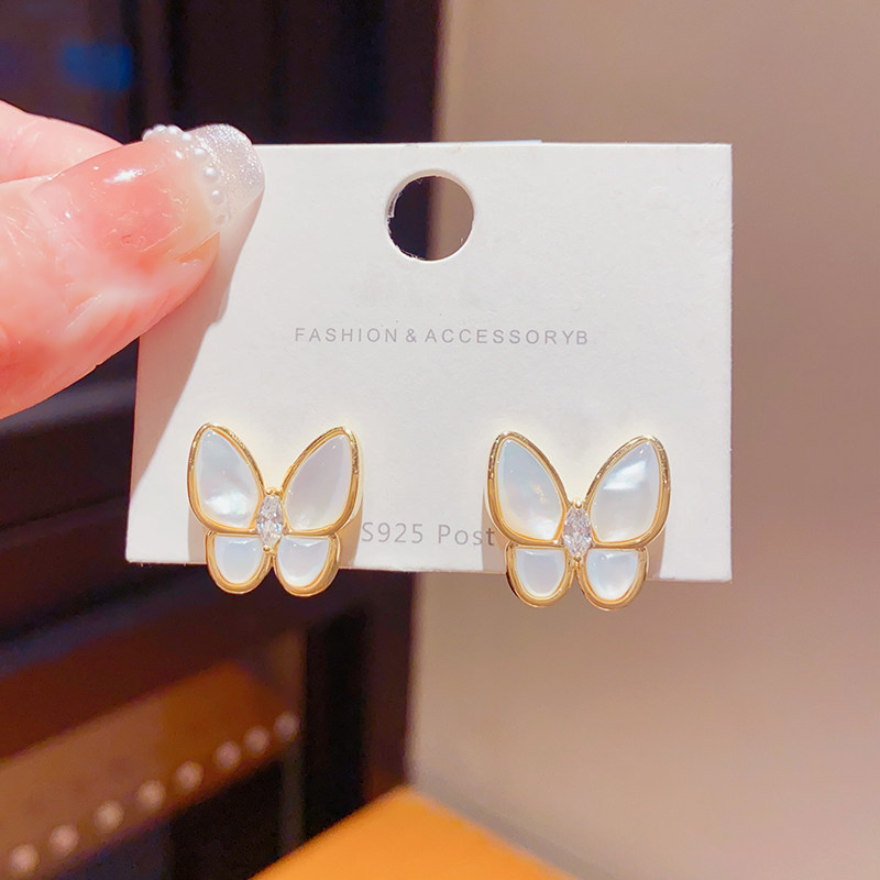 韩国高级感贝壳蝴蝶耳钉简约个性百搭耳环夏季气质网红爆款耳饰女