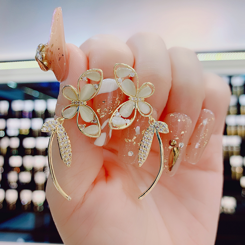 2025年新款潮气质猫眼石蝴蝶耳环女925纯银针高级感轻奢长款耳饰