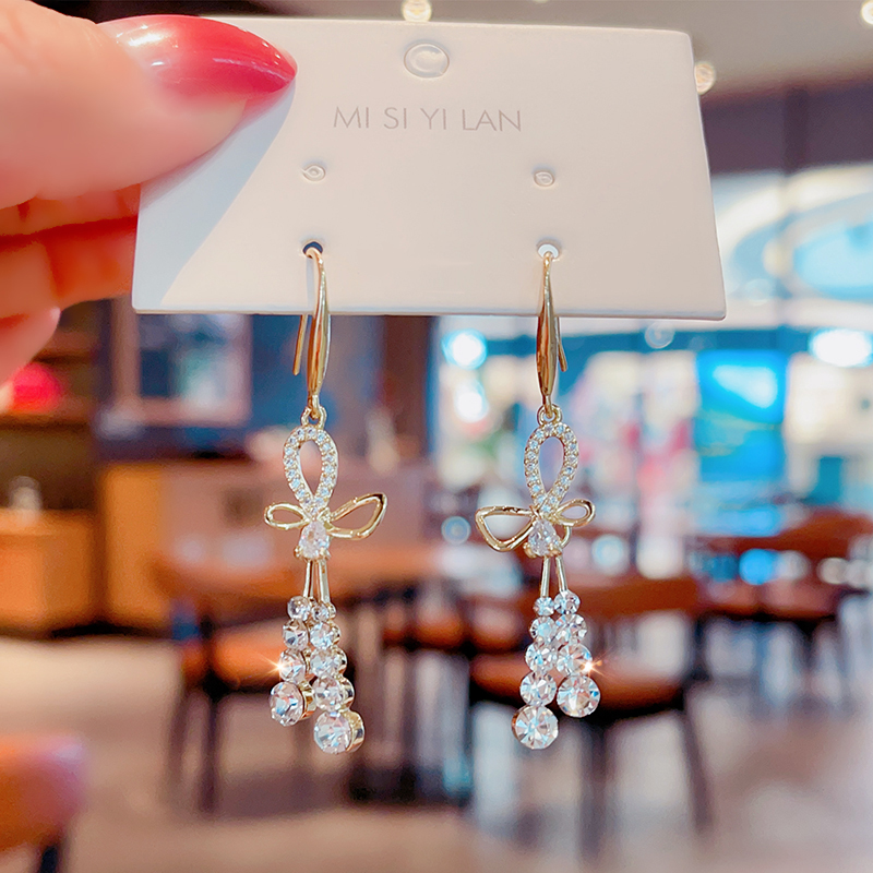 轻奢高级感蝴蝶结流苏耳环秋冬超仙吊坠耳钩气质长款显脸瘦耳饰女