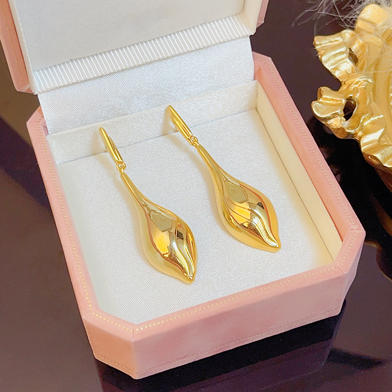 金属风高级感耳环设计感小众耳钉