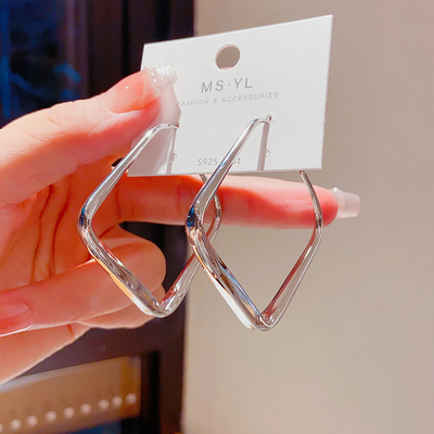 几何方形圈圈耳环女欧美风夸张耳圈2025新款潮高级感时尚气质耳饰