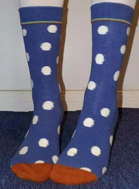 toooot复古日系中筒袜波点袜女秋冬深蓝色圆点袜纯棉堆堆配小皮鞋