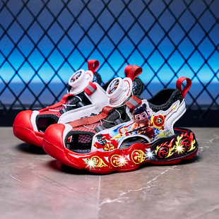 2025夏季新款男童哪吒闹海防水发光包头凉鞋儿童旋转扣防滑沙滩鞋