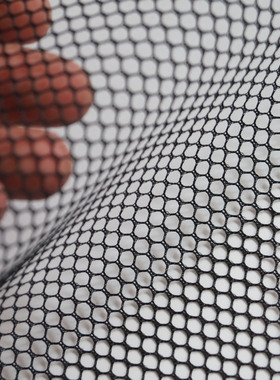 六角网眼布现货96g黑色4mm遮挡防护单孔网布硬运动服鞋面渔网