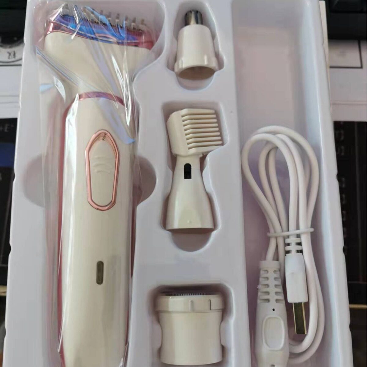 新款四合一女士电动剃毛器修眉脱毛鬓角腋下腿毛USB充电脱毛仪私