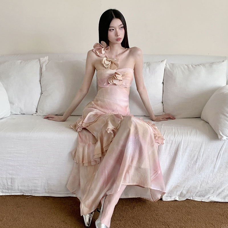 夏安若连衣裙女设计感小众立体花朵晕染修身显瘦辣妹露背单肩