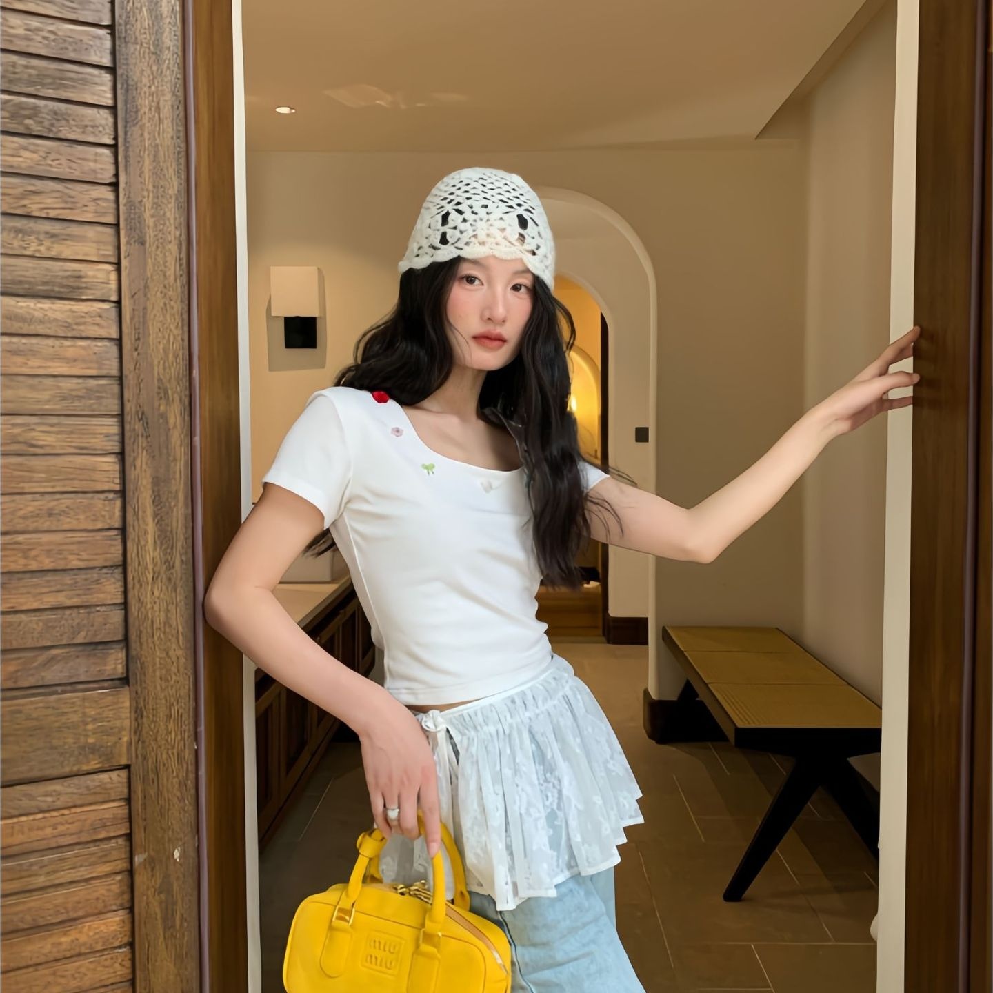 夏安若诠释美 NEWOPEN 25年夏季甜美可爱小个子短款方领短袖t恤女