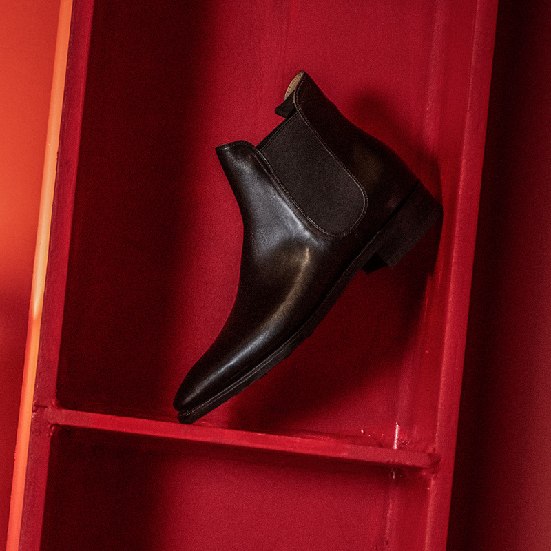 英伦男士黑色牛皮切尔西皮时装靴