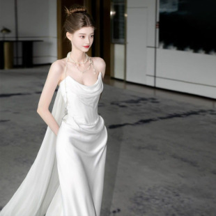 轻婚纱白色拖尾结婚新娘敬酒服订婚晚礼服感缎面抹胸连衣裙女