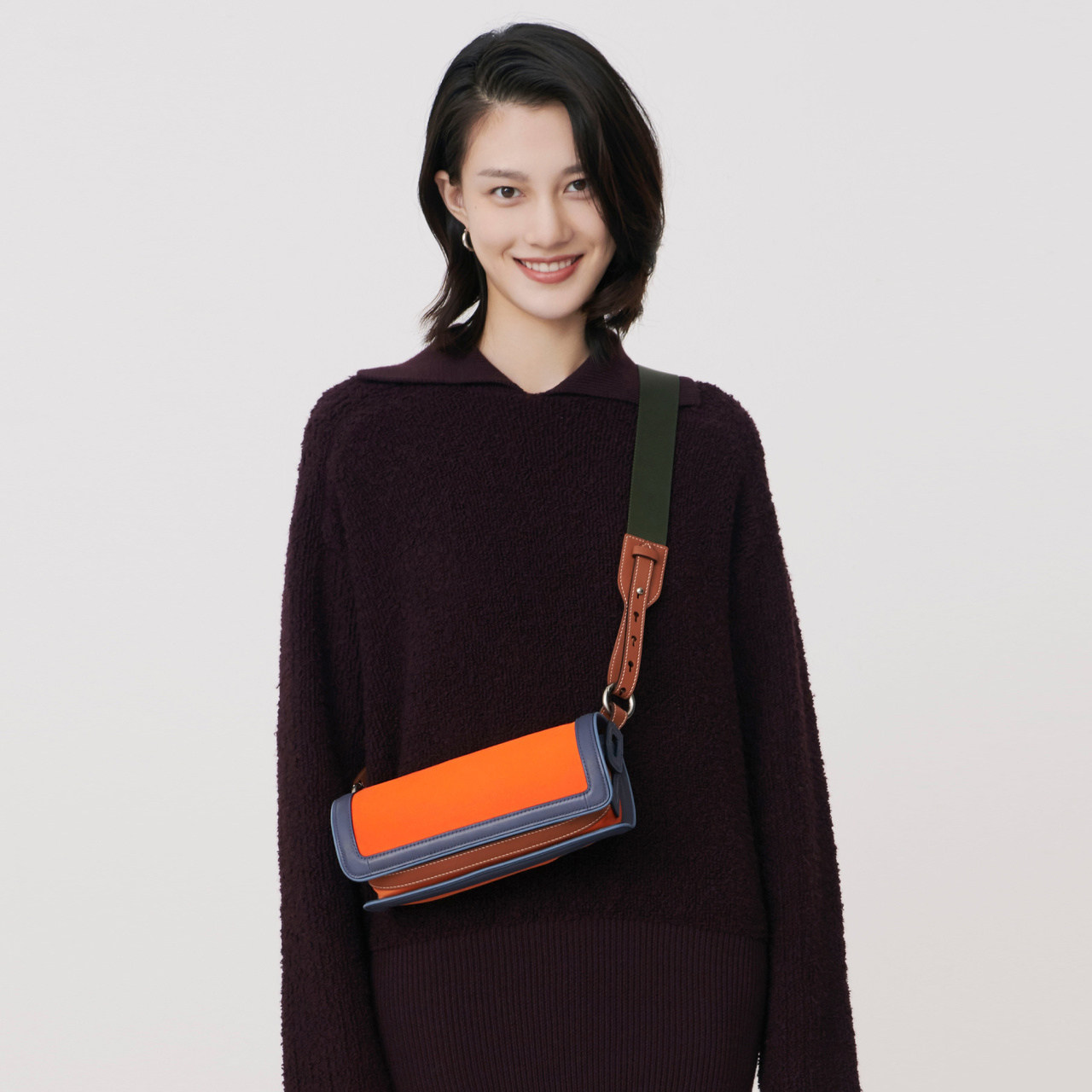 宽带小圆包包女2020春夏季新款轻奢单肩斜挎包时尚胸包撞色圆筒包