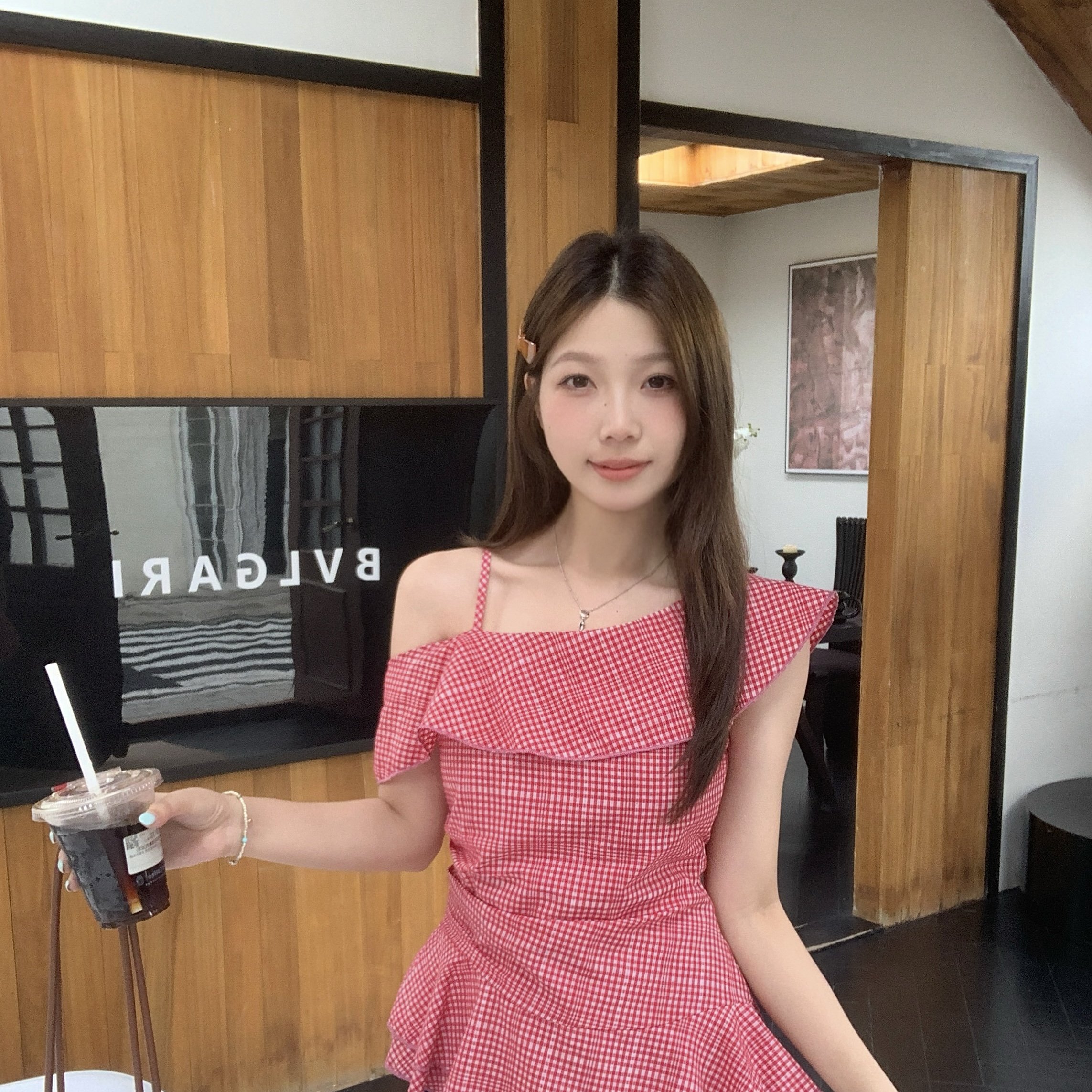 实拍 大码胖妹妹夏季新款荷叶边露肩格子衬衫绝美独特斜肩上衣