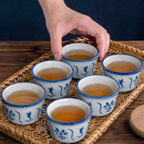 中式复古青花瓷手绘加厚品茗杯
